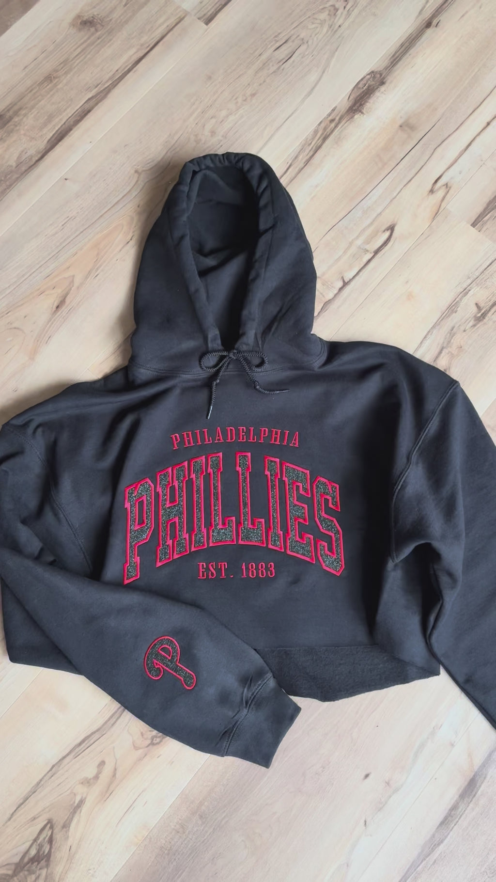 Cropped Phillies Varsity Letter Glitter Black Sweatshirt